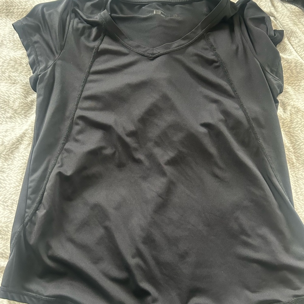 Xersion Black V-Neck Short Sleeve Performance Tee